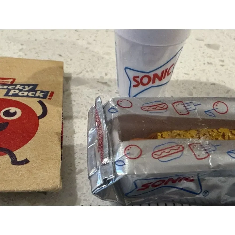 Mini Brands Pieces Fast Food & Toys Subway Sonic Fridays Hard Rock Lot Of 16‎